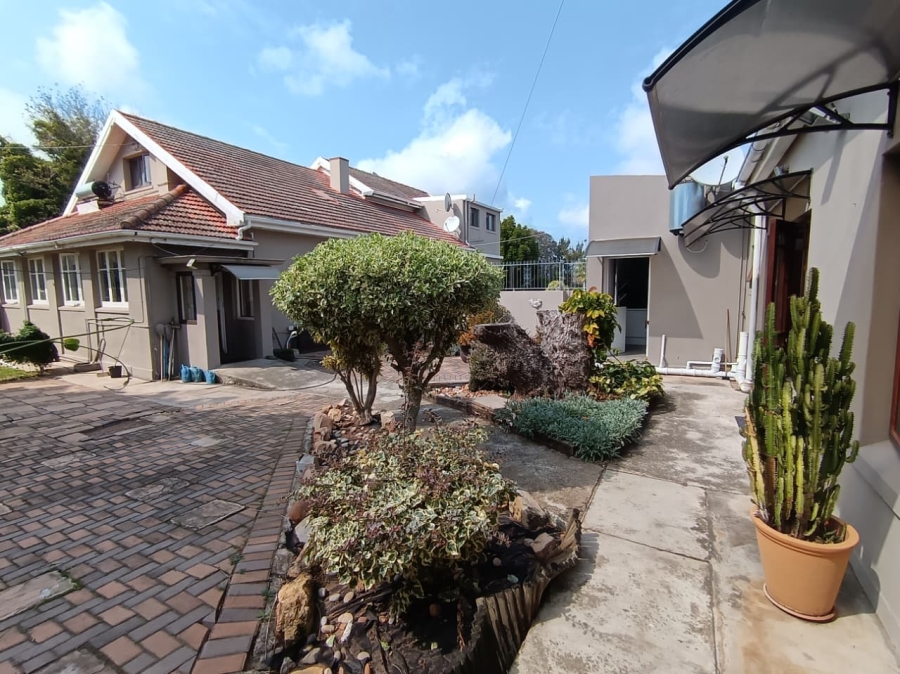 7 Bedroom Property for Sale in Walmer Eastern Cape